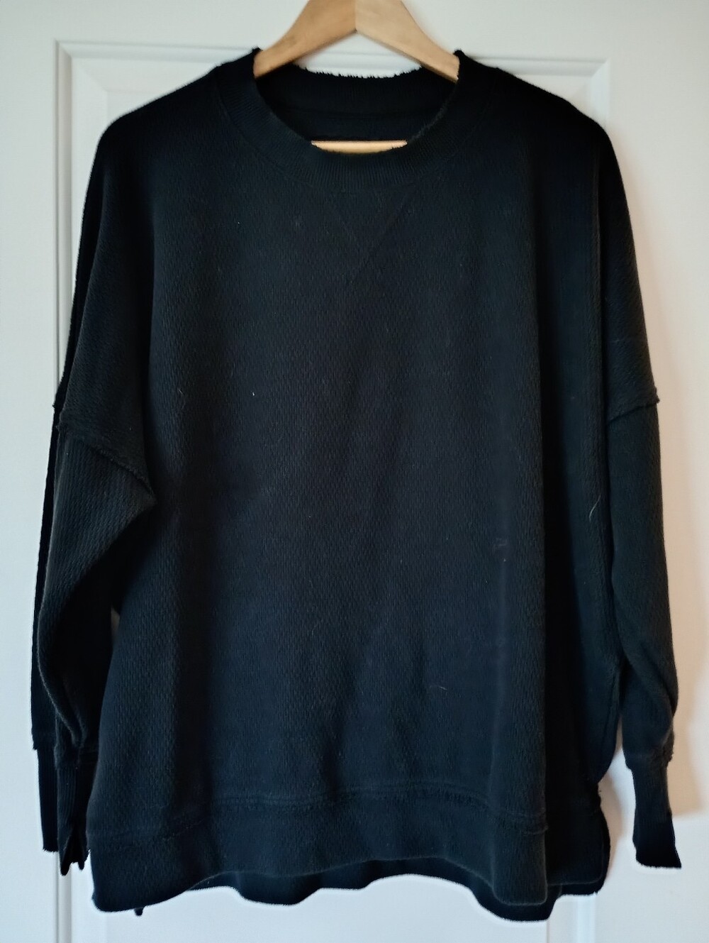 aerie | Black Crewneck Ribbed Distressed Trim Sweatshirt | M